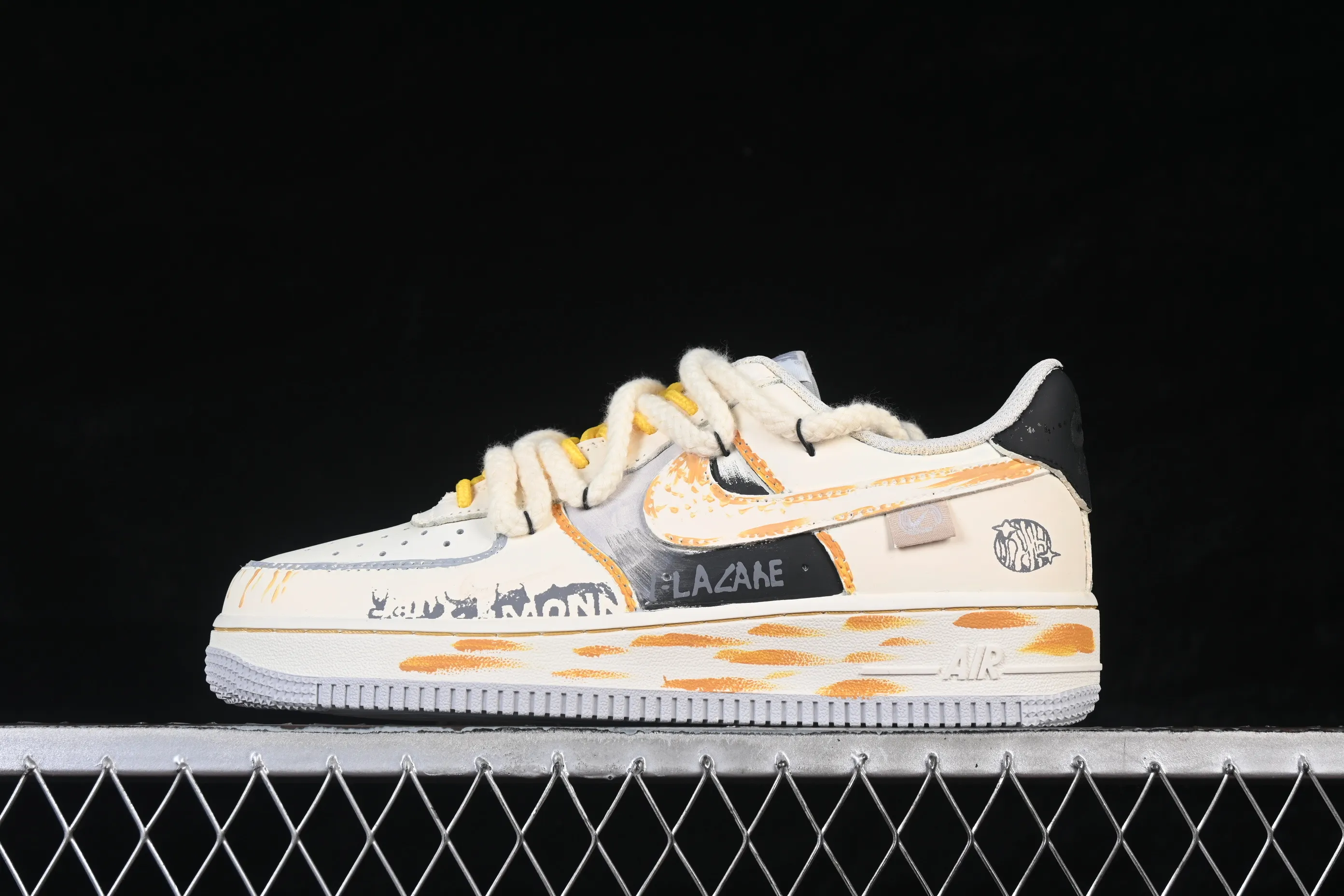 All categories Nk Air Force 1 Air Force series Nk Air Force 1 Low Air Force low-top Nike Air Force 1'07 Low "Graffiti White Paper" Hand-painted graffiti Graffiti White Paper Air Force low-top casual sneakers DB3301-101